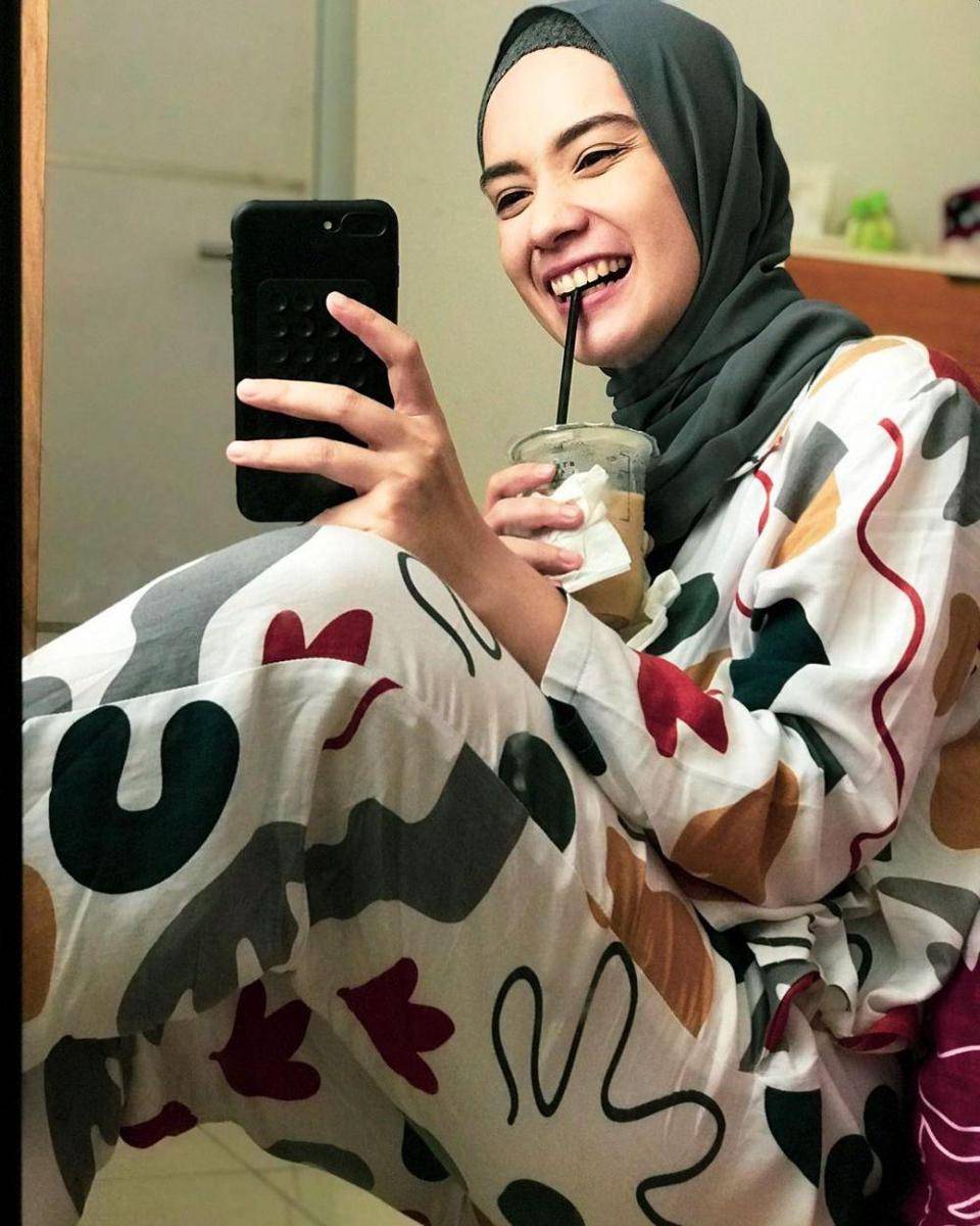 Instagram.com/putriannesaloka