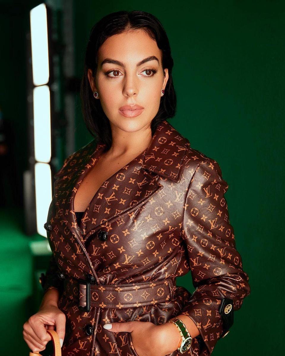 Instagram.com/georginagio