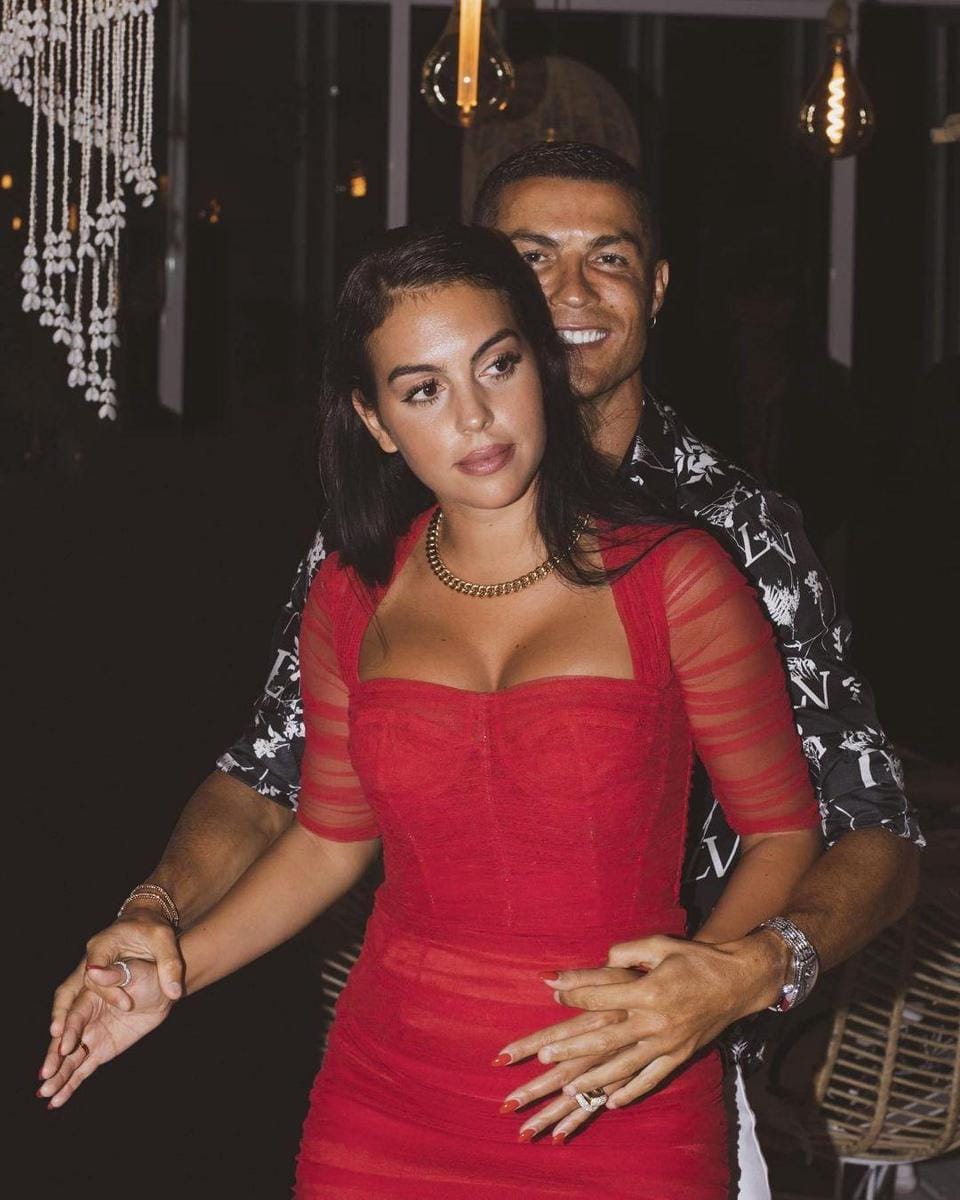 Instagram.com/georginagio