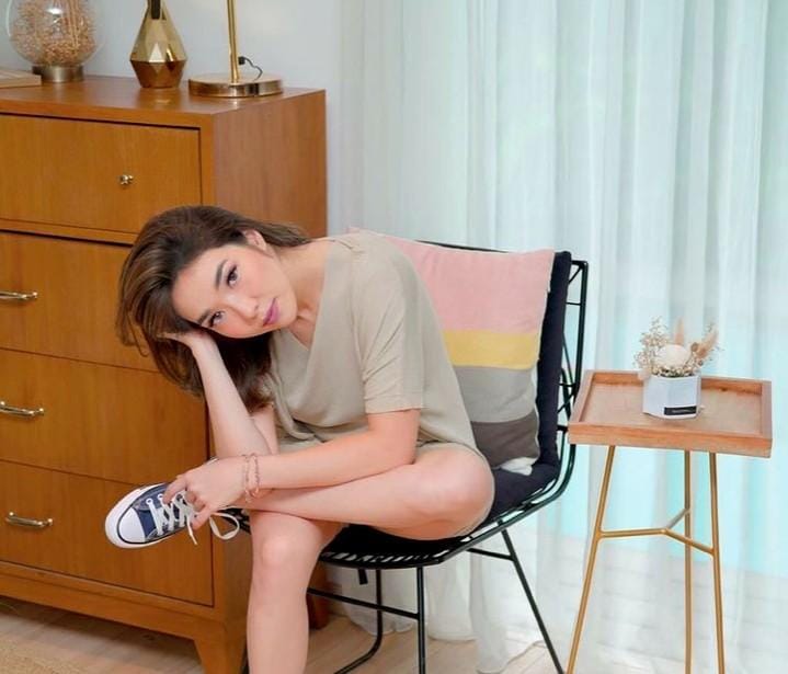 Instagram.com/gisel_la