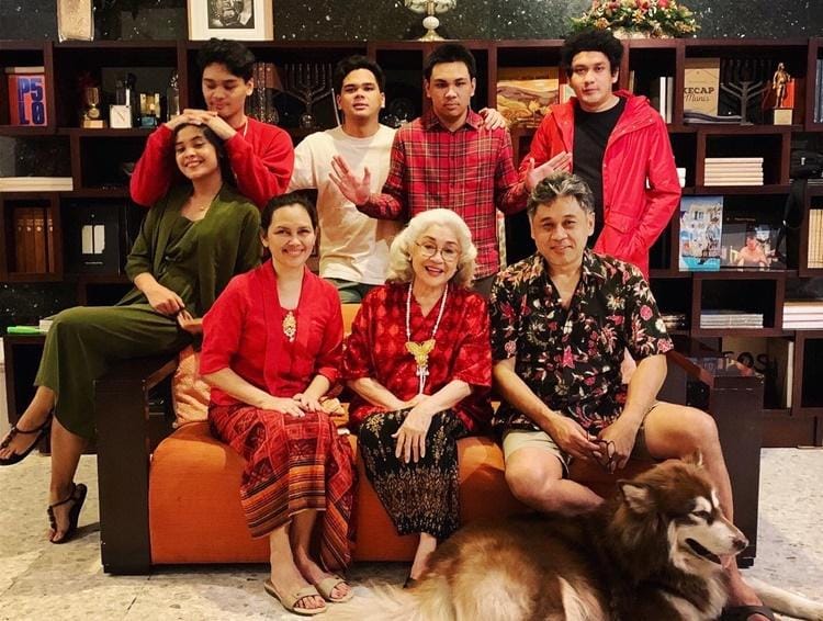 Twitter.com/Angelo_Mikha