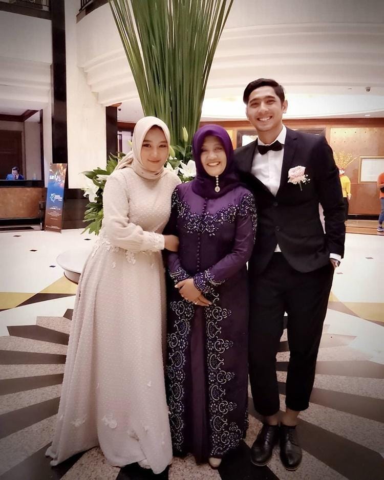 Instagram.com/pramesti.pramaiswara