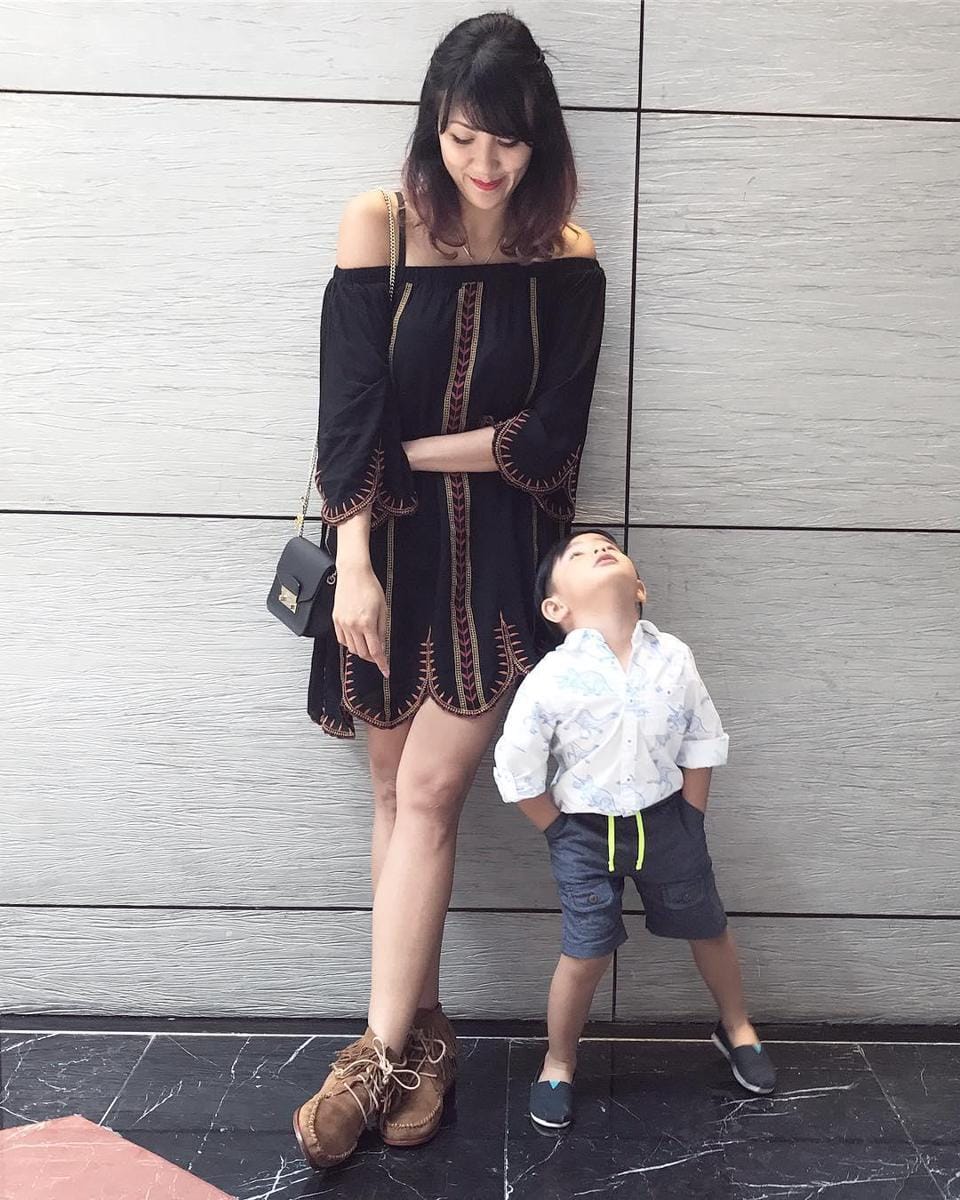 Instagram: @mrssharena