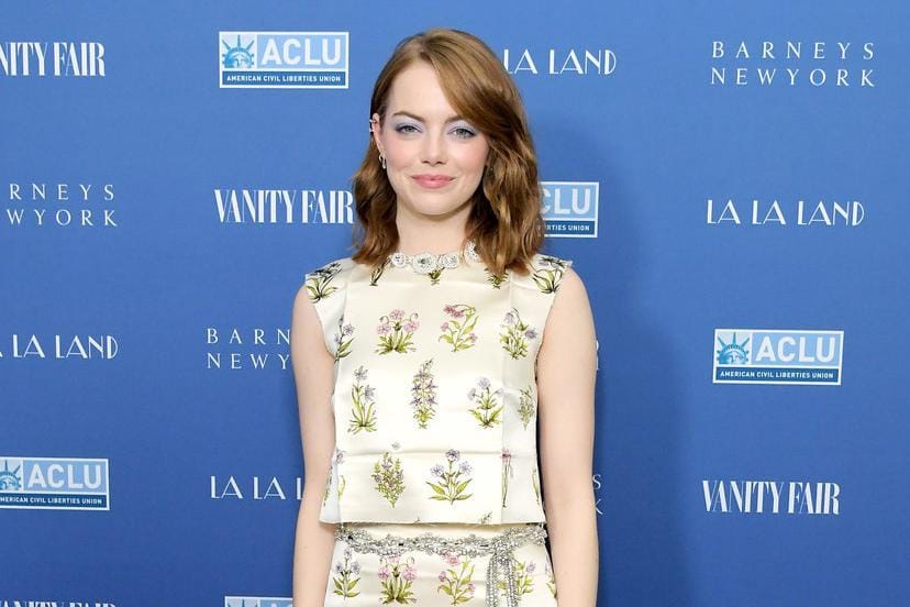 Sedang Hamil Anak Pertama, Yuk Intip Deretan Gaya Terbaik Emma Stone!