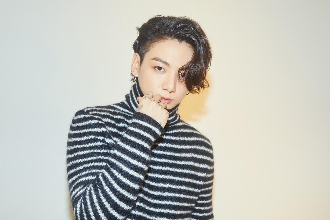 7 Pakaian Mewah Jungkook BTS, Harganya Nggak Kalah Mahal dari Rumah!