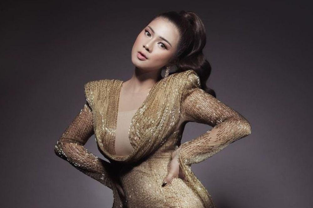 instagram.com/felicyangelista_