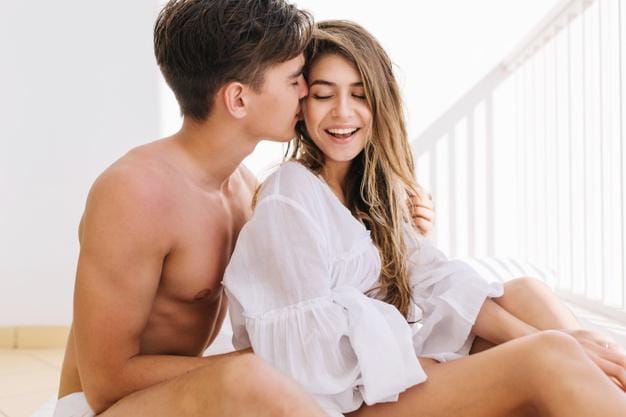 freepik.com/ lookstudio