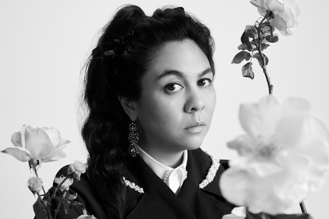 1 Dekade Berkarya, Desainer Simone Rocha Berkolaborasi dengan H&M