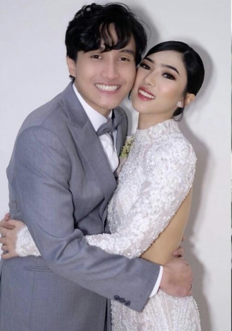 Instagram.com/isyanasarasvati