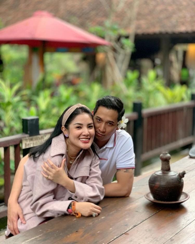 Instagram.com/nindyparasadyharsono