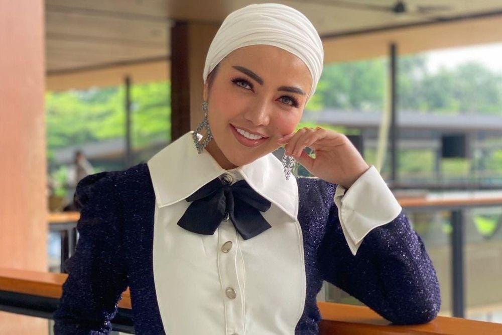 Jadi Istri Kedua, Begini Pesona 7 Artis Tanah Air