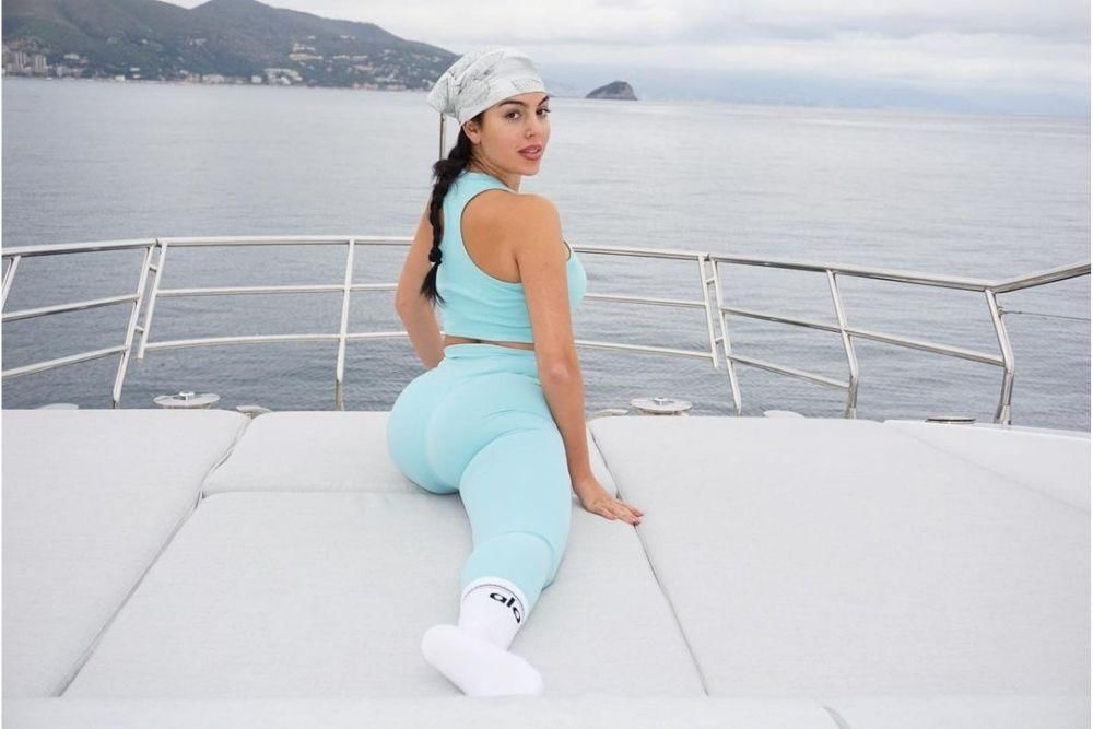 instagram.com/georginagio