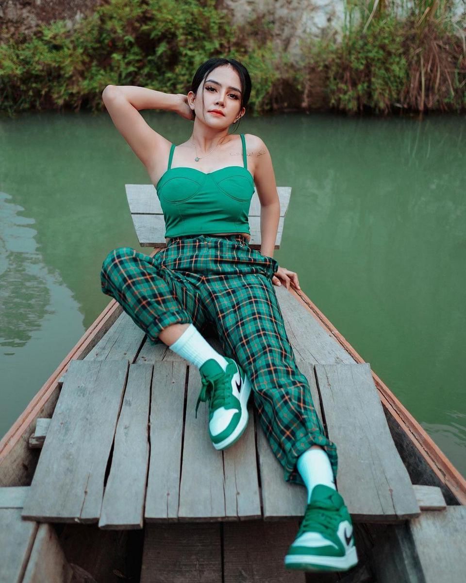 instagram.com/dj.joana