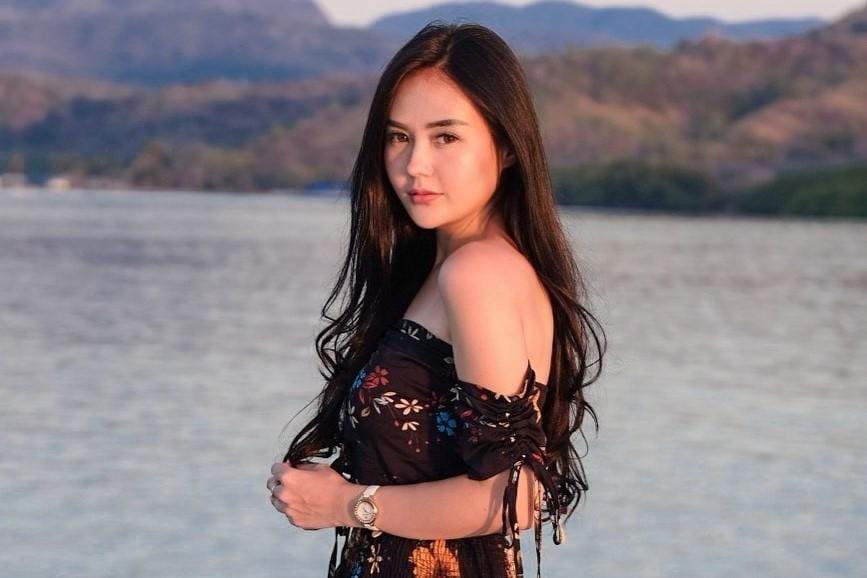 Gelar Pernikahan Mewah, Begini Gaya Asli Selebgram Sarah Gibson