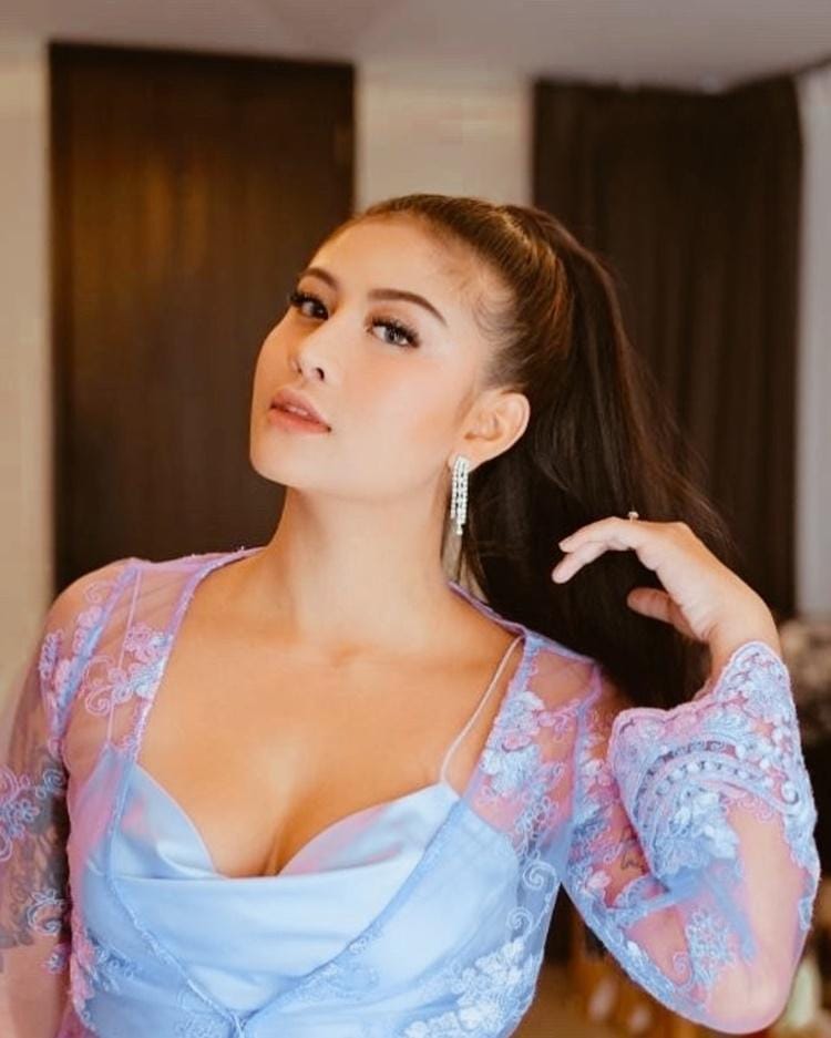 Instagram.com/awkarin