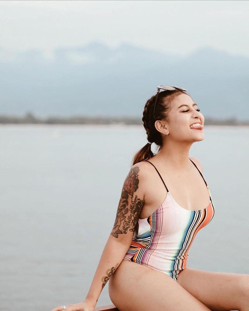 instagram.com/awkarin