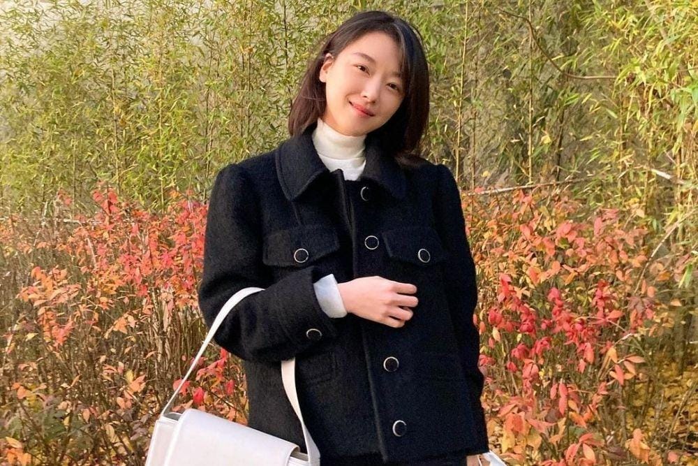 instagram.com/j_ourly