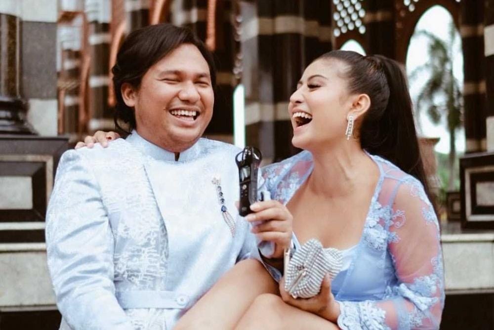 Instagram.com/awkarin