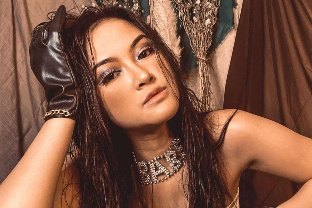 7 Potret Gabriella Larasati, Si Seksi yang Terseret Kasus Video Syur