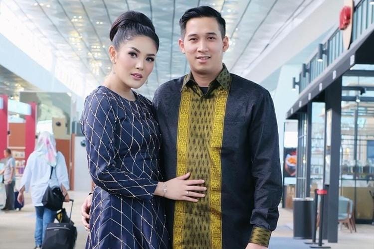 Instagram.com/nindyparasadyharsono