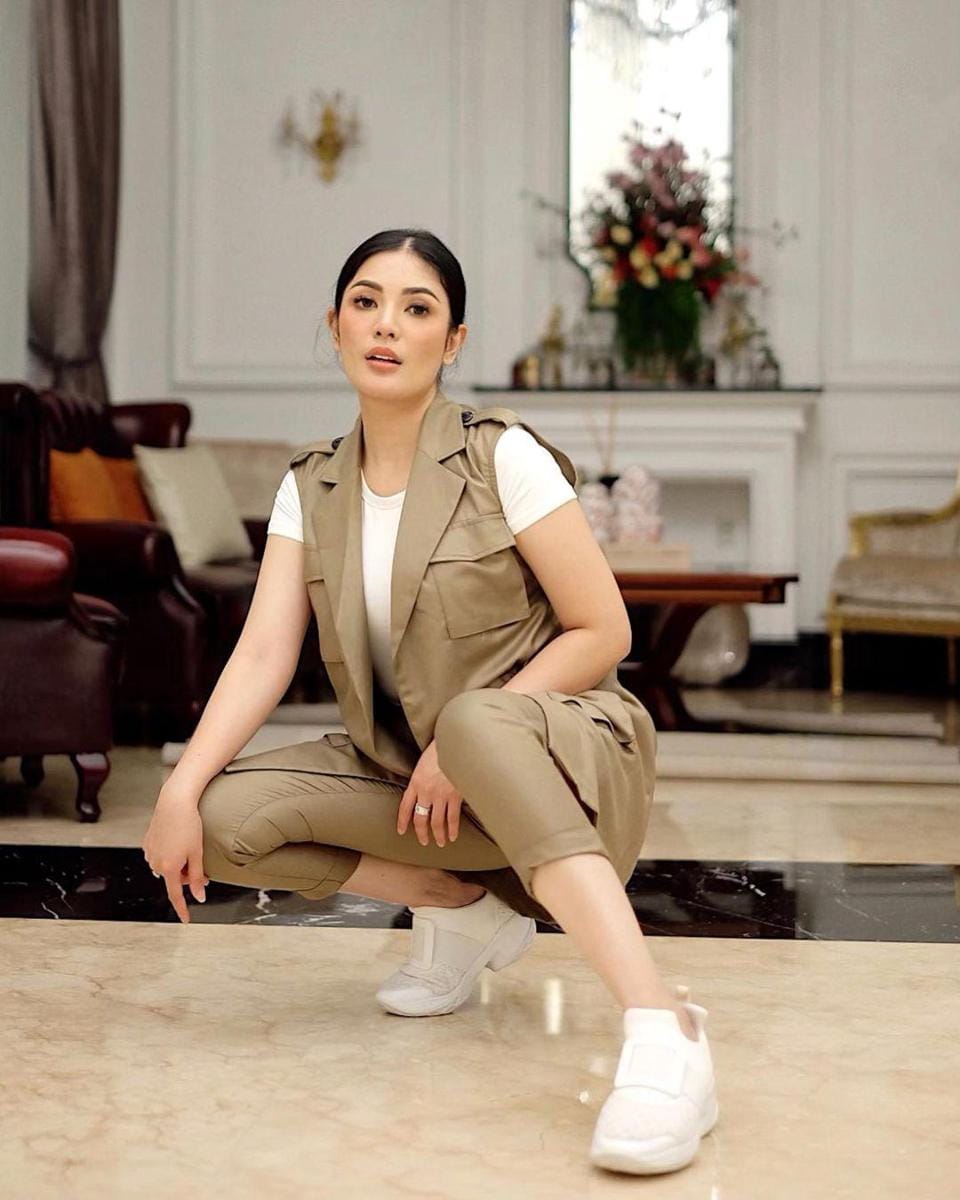 instagram.com/nindyparasadyharsono