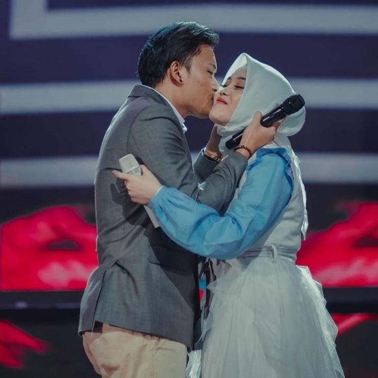 Instagram.com/putridelinaa