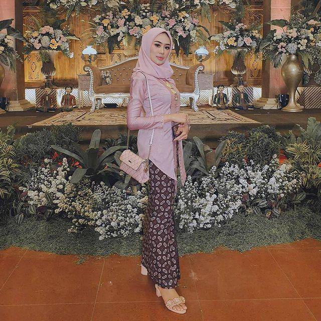 instagram.com/anespangestika