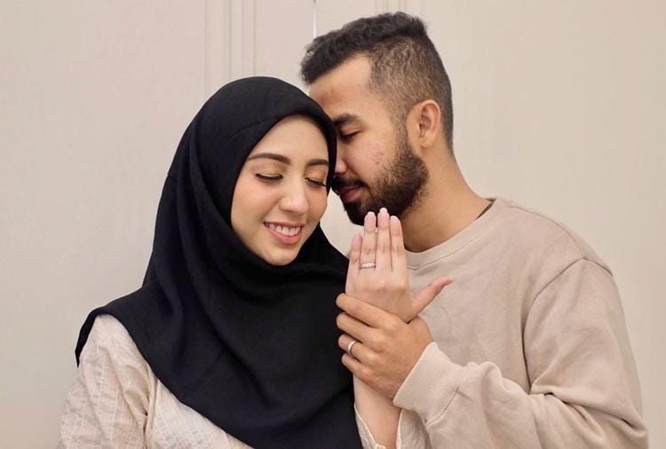 Instagram.com/vickyalaydrus