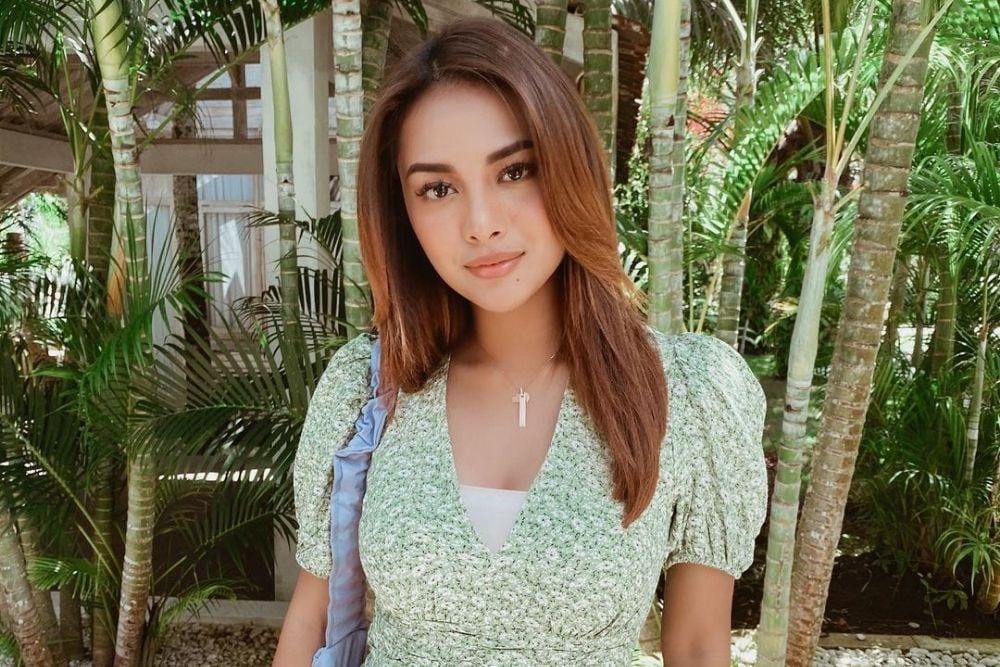 instagram.com/aurelie.hermansyah