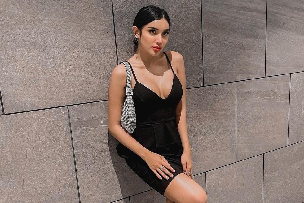 Potret Sensual Millen Cyrus Sebelum Kembali Terlibat Kasus Narkoba