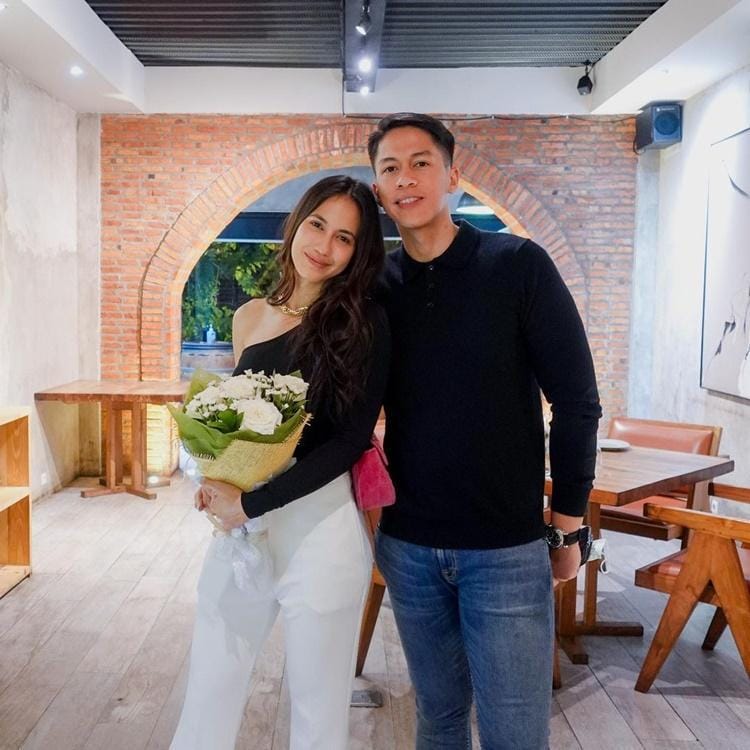 Instagram.com/pevpearce