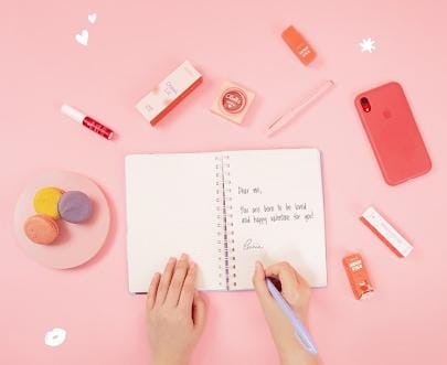 Instagram/eminacosmetics