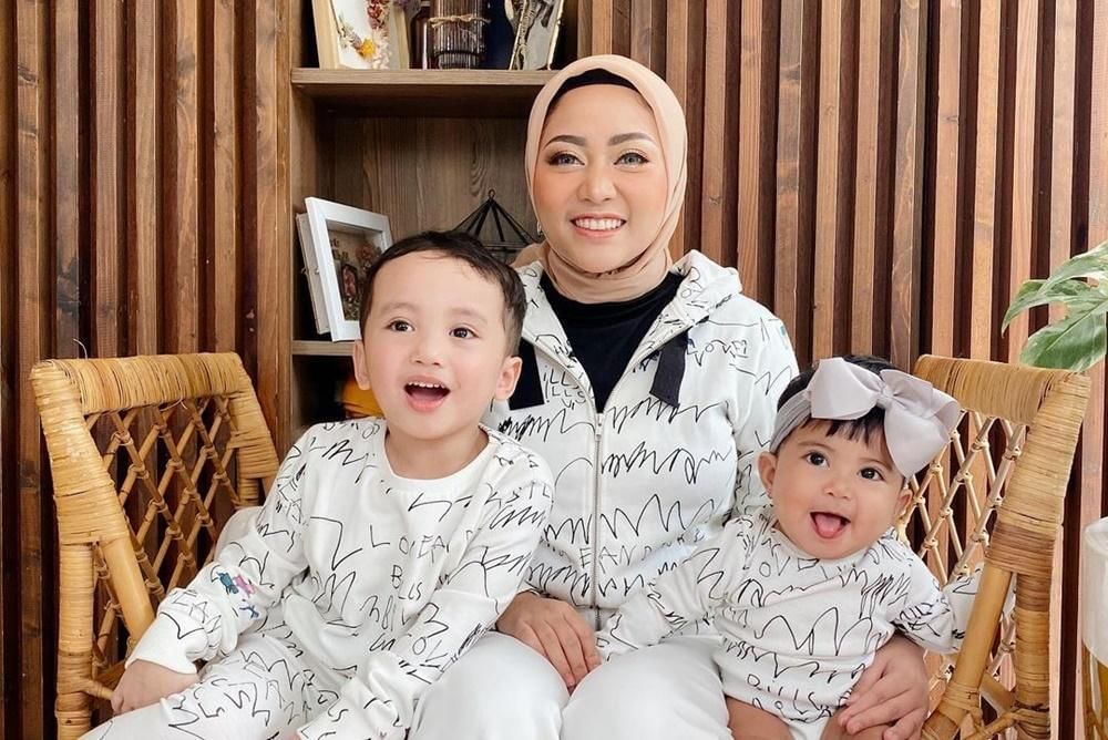 Instagram.com/rachelvennya