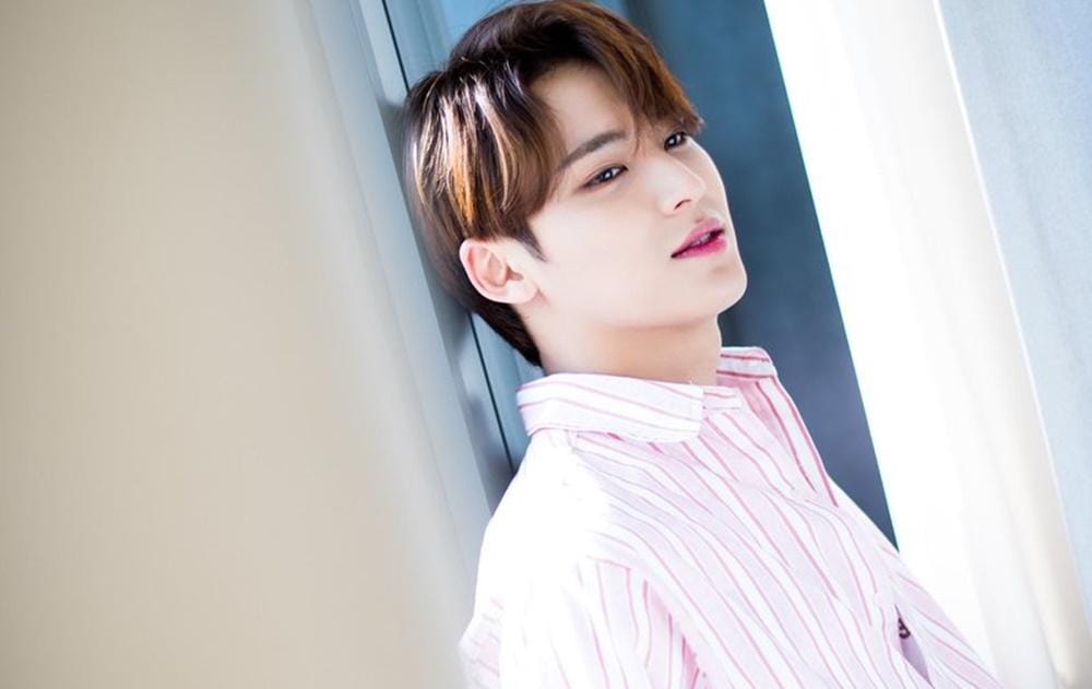 Twitter.com/17carats_ina