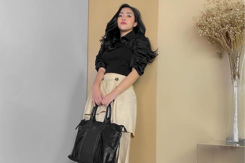 instagram.com/rachelvennya