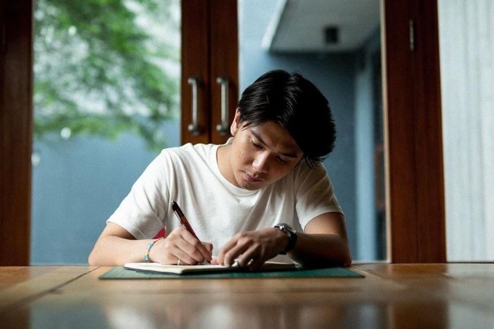 instagram.com/iqbaal.e