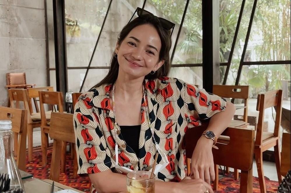 Didoakan Berjodoh dengan Dikta, Intip Gaya Modis Enzy Storia