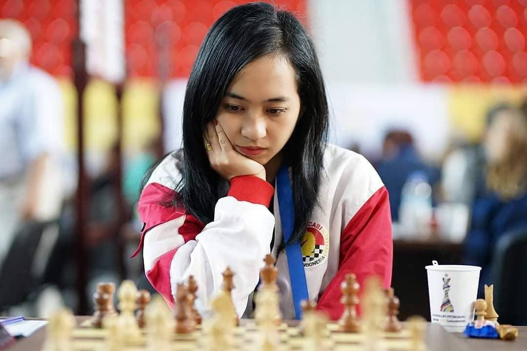 Instagram.com/chelsie.monica