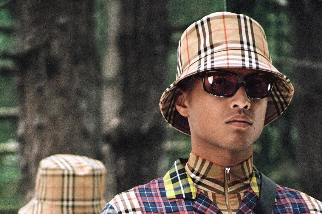 #PopbelaOOTD: Tampil Badai dengan Fancy Bucket Hat!