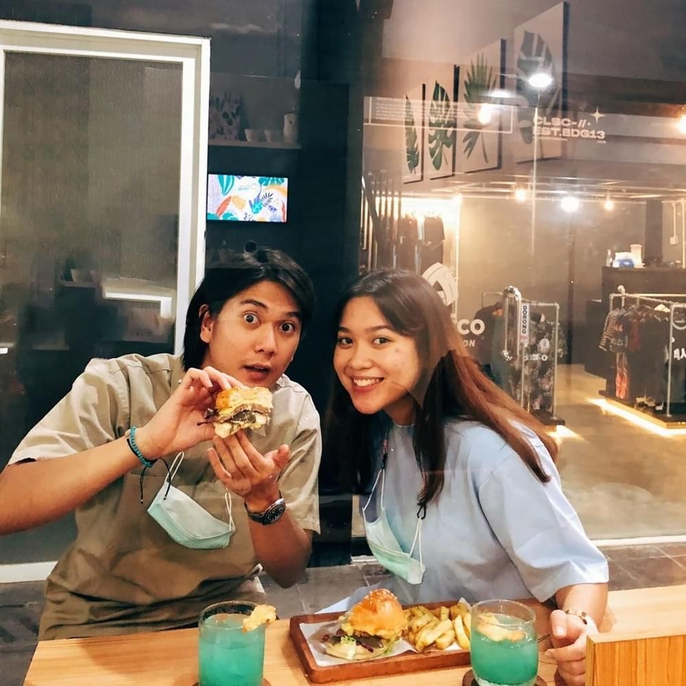 Twitter.com/zidnylthfa