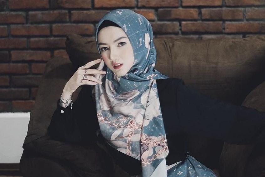 Intip Gaya Meylika Ryuki, DJ Seksi yang Kini Mantap Berhijab