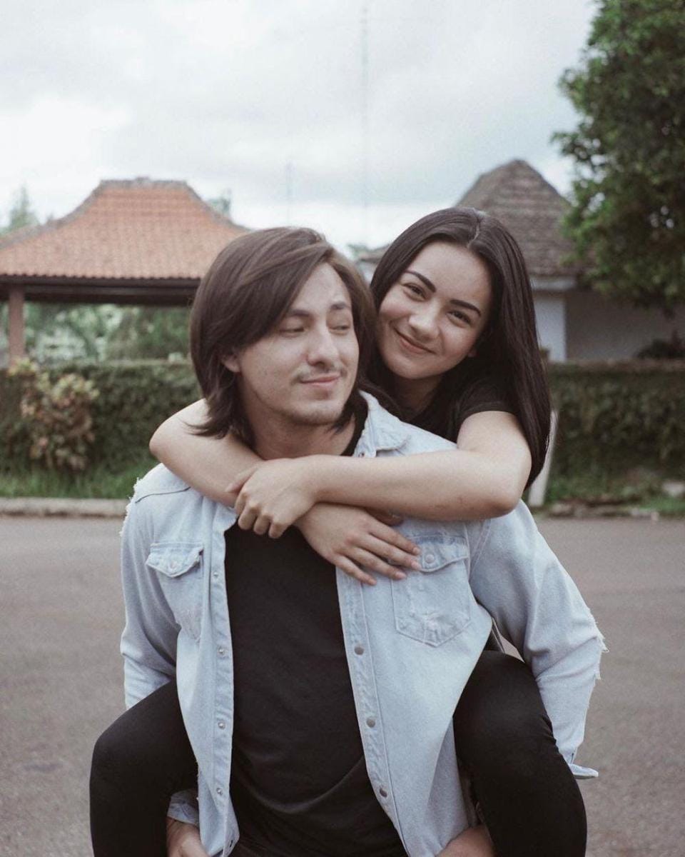 Instagram.com/ersyaurel