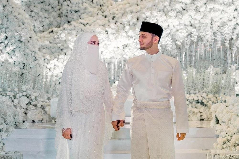 Instagram.com/wedlocx.co