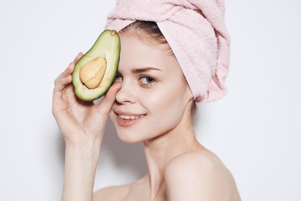 5 Rekomendasi Masker Alpukat Terbaik, Bikin Kulit Kenyal dan Lembap 