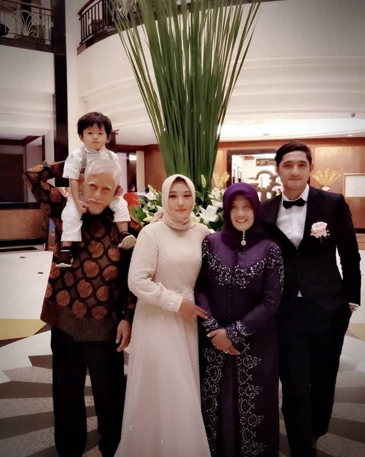 Instagram.com/pramesti.pramaiswara