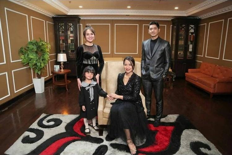 Instagram.com/d_she17