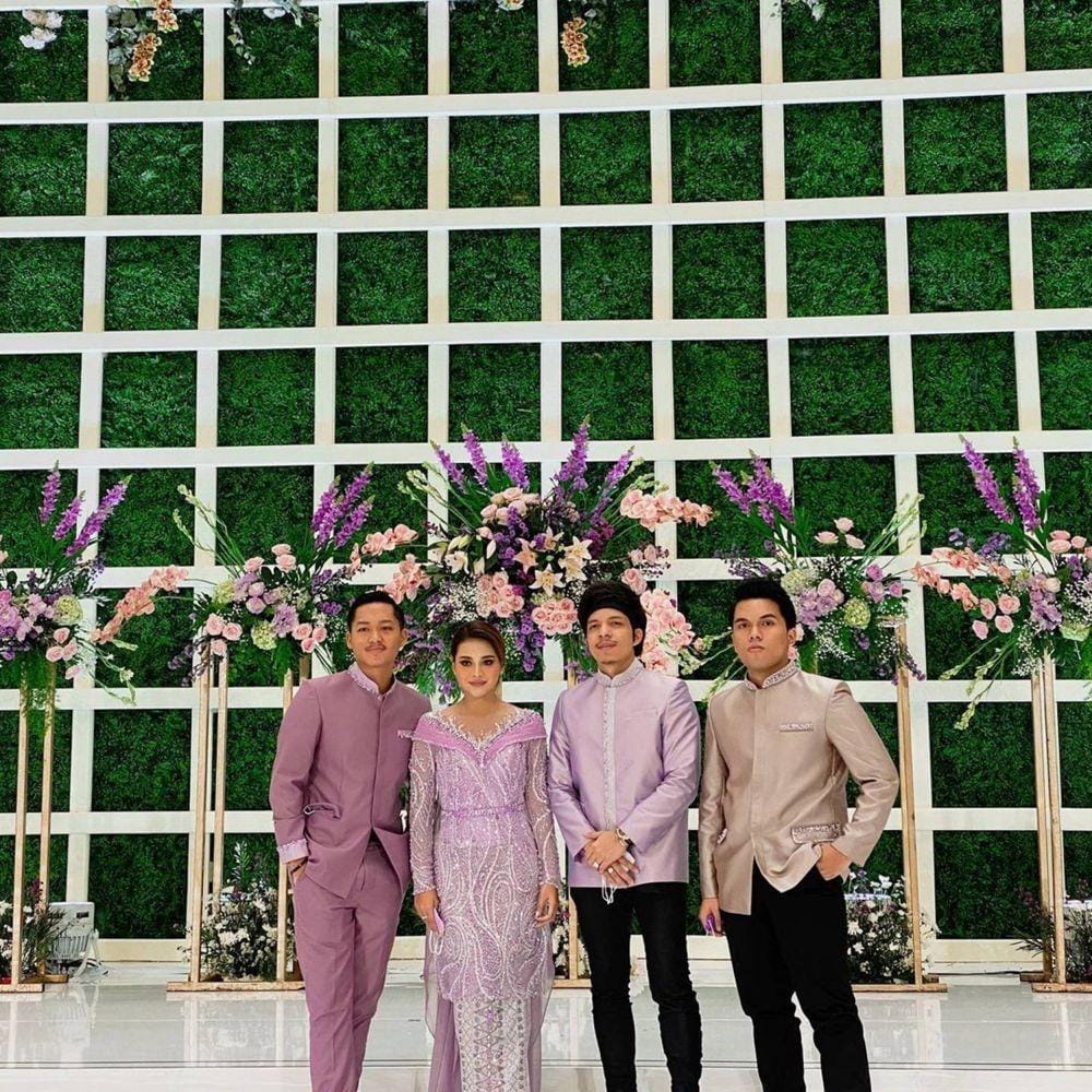 Instagram.com/thariqhalilintar