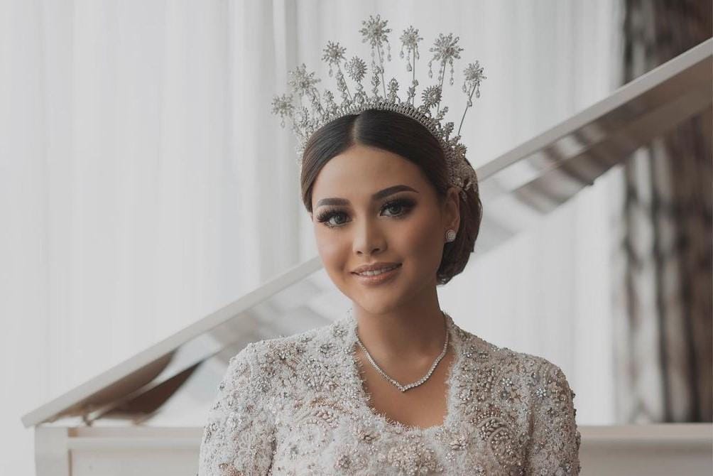 Bocoran Harga Outfit Aurel Hermansyah dari Prewed sampai Menikah