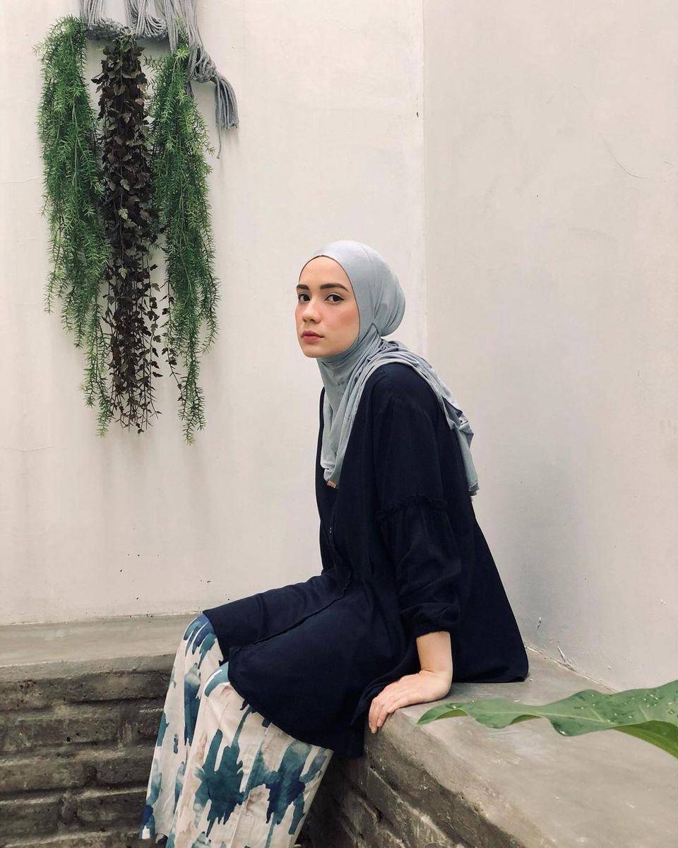 Instagram.com/putriannesaloka