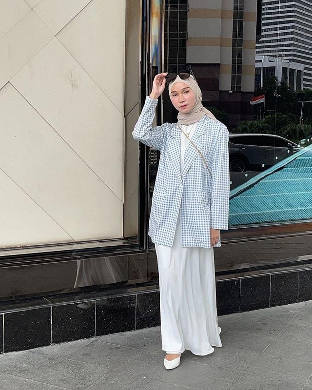 instagram.com/nasariastri